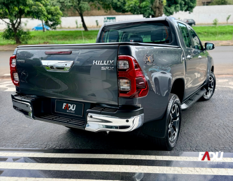 TOYOTA Hilux Caminhonete 2.8 16V SRX 4X4 TURBO DIESEL CABINE DUPLA AUTOM�TICO, Foto 10