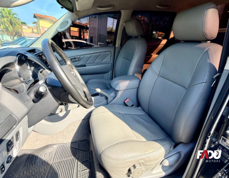 TOYOTA Hilux Caminhonete 3.0 16V 4P 4X4 SRV TURBO DIESEL CABINE DUPLA AUTOM�TICO, Foto 4