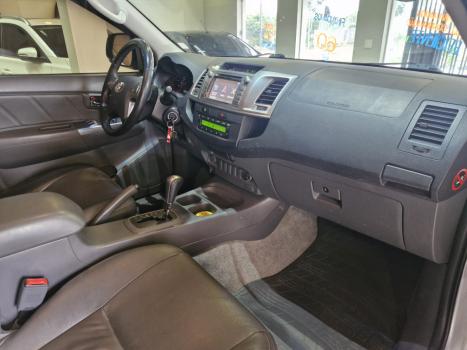 TOYOTA Hilux Caminhonete 2.7 16V 4P SRV FLEX CABINE DUPLA AUTOM�TICO, Foto 10