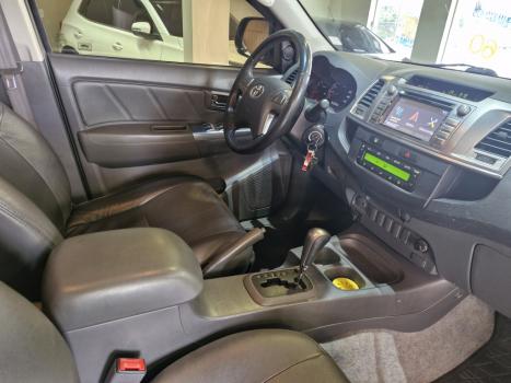 TOYOTA Hilux Caminhonete 2.7 16V 4P SRV FLEX CABINE DUPLA AUTOM�TICO, Foto 12