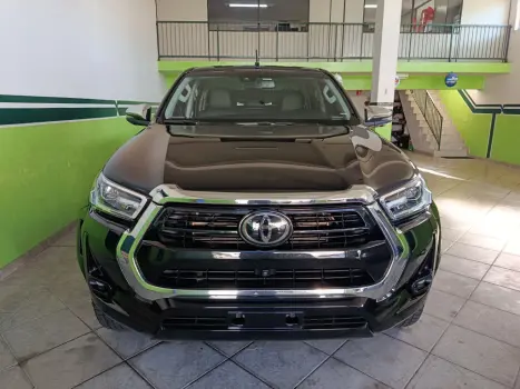 TOYOTA Hilux Caminhonete 2.8 16V SRX PLUS 4X4 TURBO DIESEL CABINE DUPLA AUTOM�TICO, Foto 3