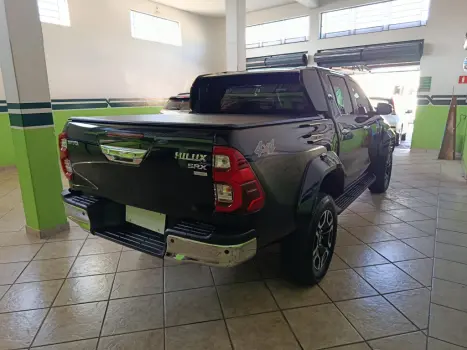 TOYOTA Hilux Caminhonete 2.8 16V SRX PLUS 4X4 TURBO DIESEL CABINE DUPLA AUTOM�TICO, Foto 4