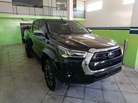 TOYOTA Hilux Caminhonete 2.8 16V SRX PLUS 4X4 TURBO DIESEL CABINE DUPLA AUTOM�TICO, Foto 2