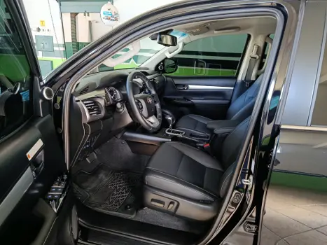 TOYOTA Hilux Caminhonete 2.8 16V SRX PLUS 4X4 TURBO DIESEL CABINE DUPLA AUTOM�TICO, Foto 10