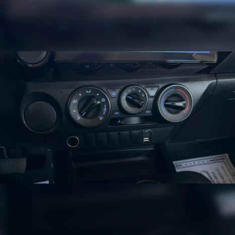 TOYOTA Hilux Caminhonete 2.7 16V 4P SR CABINE DUPLA AUTOM�TICO, Foto 13