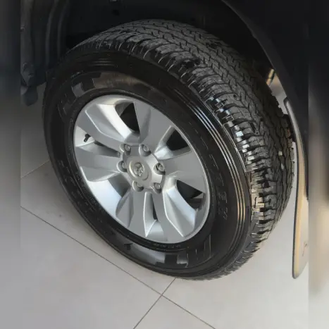 TOYOTA Hilux Caminhonete 2.7 16V 4P SR CABINE DUPLA AUTOM�TICO, Foto 21