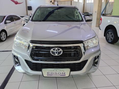 TOYOTA Hilux Caminhonete 2.7 16V 4P SRV CABINE DUPLA, Foto 1