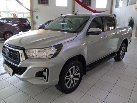 TOYOTA Hilux Caminhonete 2.7 16V 4P SRV CABINE DUPLA, Foto 2