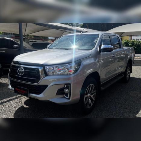 TOYOTA Hilux Caminhonete 2.7 16V 4P SRV CABINE DUPLA, Foto 3