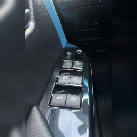 TOYOTA Hilux Caminhonete 2.7 16V 4P SRV CABINE DUPLA, Foto 9