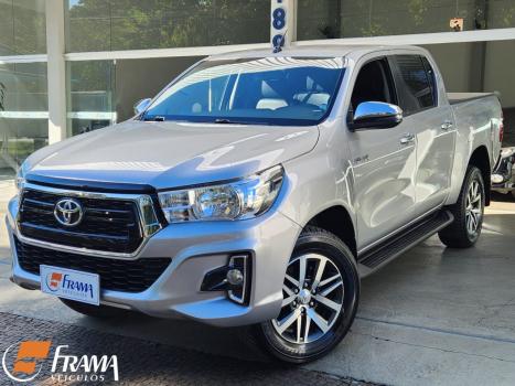 TOYOTA Hilux Caminhonete 2.7 16V 4P SRV FLEX CABINE DUPLA AUTOM�TICO, Foto 1
