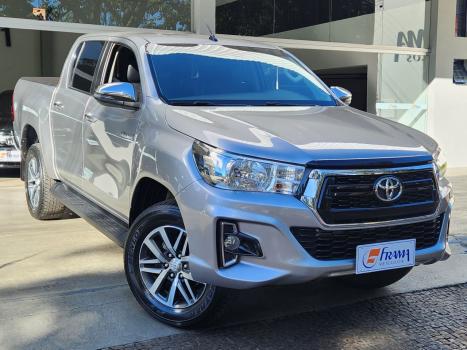 TOYOTA Hilux Caminhonete 2.7 16V 4P SRV FLEX CABINE DUPLA AUTOM�TICO, Foto 2