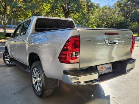 TOYOTA Hilux Caminhonete 2.7 16V 4P SRV FLEX CABINE DUPLA AUTOM�TICO, Foto 4