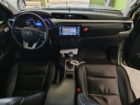 TOYOTA Hilux Caminhonete 2.8 16V 4P SR 4X4 DIESEL CABINE DUPLA AUTOM�TICO, Foto 6