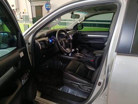 TOYOTA Hilux Caminhonete 2.8 16V 4P SR 4X4 DIESEL CABINE DUPLA AUTOM�TICO, Foto 8