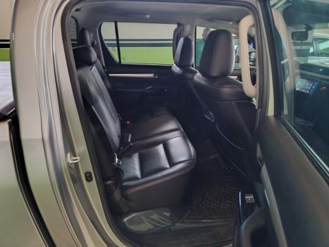 TOYOTA Hilux Caminhonete 2.8 16V 4P SR 4X4 DIESEL CABINE DUPLA AUTOM�TICO, Foto 10