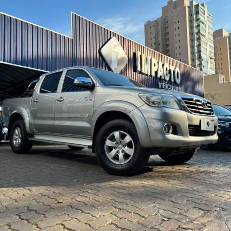 TOYOTA Hilux Caminhonete 2.7 16V 4P SRV FLEX 4X4  CABINE DUPLA AUTOM�TICO, Foto 3
