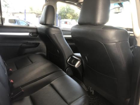 TOYOTA Hilux Caminhonete 2.8 16V SRV 4X4 DIESEL CABINE DUPLA AUTOM�TICO, Foto 4