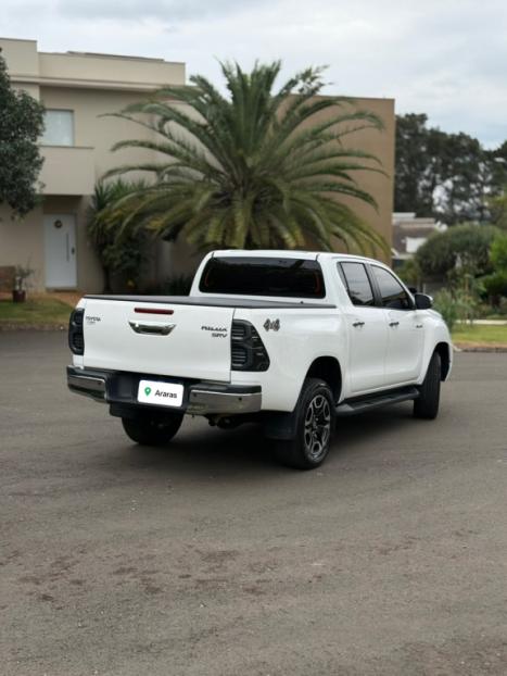 TOYOTA Hilux Caminhonete 2.8 16V SRV 4X4 DIESEL CABINE DUPLA AUTOM�TICO, Foto 4