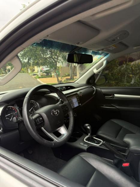 TOYOTA Hilux Caminhonete 2.8 16V SRV 4X4 DIESEL CABINE DUPLA AUTOM�TICO, Foto 6