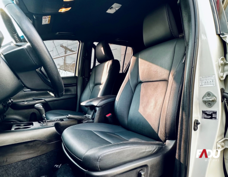 TOYOTA Hilux Caminhonete 2.8 16V SRX 50 ANOS 4X4 TURBO DIESEL CABINE DUPLA AUTOMÁTICO, Foto 4