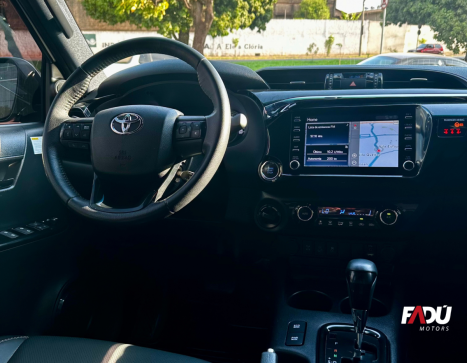 TOYOTA Hilux Caminhonete 2.8 16V SRX 50 ANOS 4X4 TURBO DIESEL CABINE DUPLA AUTOMÁTICO, Foto 5