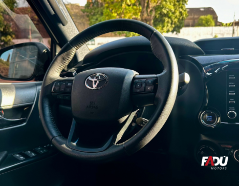 TOYOTA Hilux Caminhonete 2.8 16V SRX 50 ANOS 4X4 TURBO DIESEL CABINE DUPLA AUTOMÁTICO, Foto 6