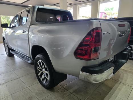 TOYOTA Hilux Caminhonete 2.7 16V 4P SRV FLEX CABINE DUPLA AUTOMÁTICO, Foto 6