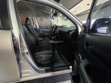 TOYOTA Hilux Caminhonete 2.7 16V 4P SRV FLEX CABINE DUPLA AUTOMÁTICO, Foto 13