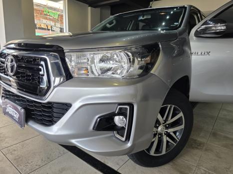 TOYOTA Hilux Caminhonete 2.7 16V 4P SRV FLEX CABINE DUPLA AUTOMÁTICO, Foto 14
