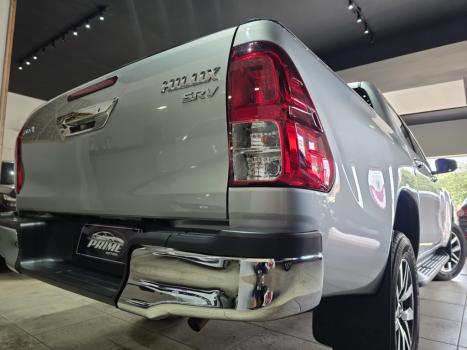 TOYOTA Hilux Caminhonete 2.7 16V 4P SRV FLEX CABINE DUPLA AUTOMÁTICO, Foto 17