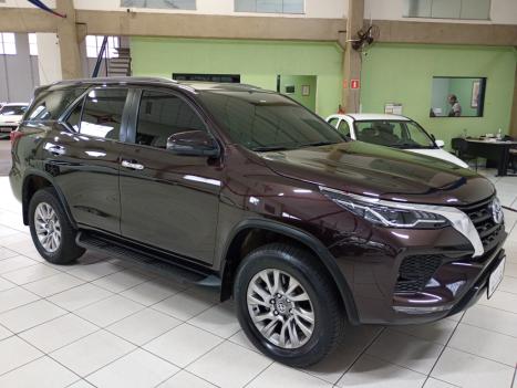 TOYOTA Hilux SW4 2.7 16V 4P FLEX SRV 7 LUGARES AUTOMÁTICO, Foto 3