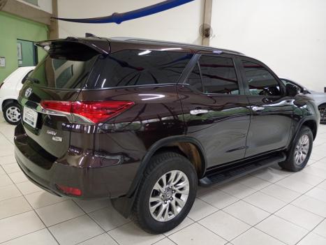 TOYOTA Hilux SW4 2.7 16V 4P FLEX SRV 7 LUGARES AUTOMÁTICO, Foto 5