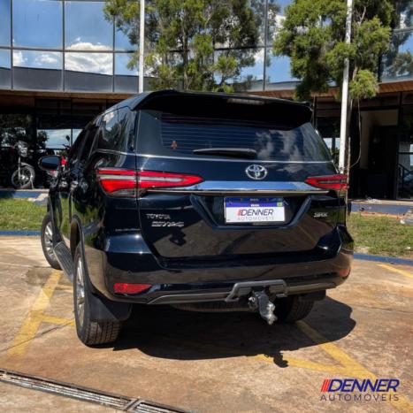 TOYOTA Hilux SW4 2.8 16V 4P SRX 4X4 7 LUGARES TURBO DIESEL AUTOMTICO, Foto 5