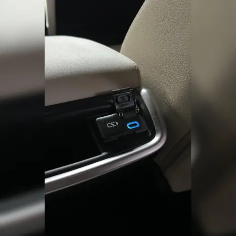 TOYOTA Hilux SW4 2.8 4P SRX 4X4 DIAMOND 7 LUGARES TURBO DIESEL AUTOMTICO, Foto 24