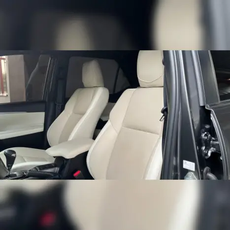 TOYOTA Hilux SW4 2.8 4P SRX 4X4 DIAMOND 7 LUGARES TURBO DIESEL AUTOMTICO, Foto 26