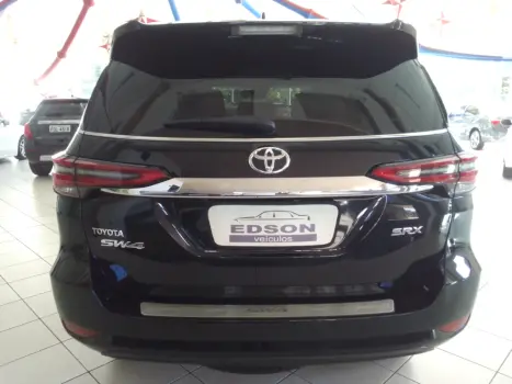 TOYOTA Hilux SW4 2.8 16V 4P SRX 4X4 7 LUGARES TURBO DIESEL AUTOMTICO, Foto 6