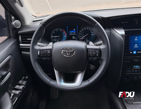 TOYOTA Hilux SW4 2.8 16V 4P SRX PLATINUM 4X4 7 LUGARES TURBO DIESEL AUTOM�TICO, Foto 6