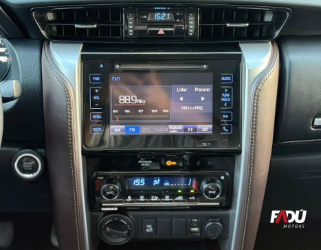 TOYOTA Hilux SW4 2.8 16V 4P SRX 4X4 7 LUGARES TURBO DIESEL AUTOM�TICO, Foto 8