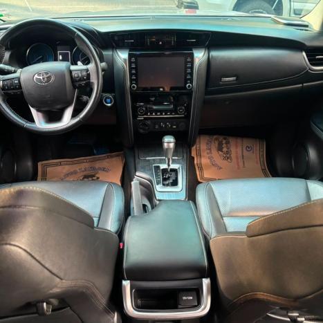 TOYOTA Hilux SW4 2.8 16V 4P SRX 4X4 7 LUGARES TURBO DIESEL AUTOM�TICO, Foto 7