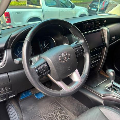 TOYOTA Hilux SW4 2.8 16V 4P SRX 4X4 7 LUGARES TURBO DIESEL AUTOM�TICO, Foto 8
