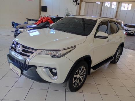 TOYOTA Hilux SW4 2.8 16V 4P SRX 4X4 7 LUGARES TURBO DIESEL AUTOM�TICO, Foto 2