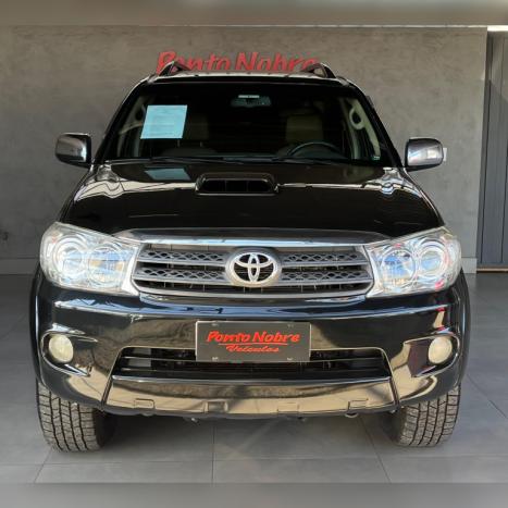 TOYOTA Hilux SW4 3.0 16V 4P SRV 4X4 7 LUGARES TURBO DIESEL AUTOMTICO, Foto 1