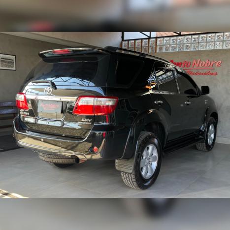 TOYOTA Hilux SW4 3.0 16V 4P SRV 4X4 7 LUGARES TURBO DIESEL AUTOMTICO, Foto 5