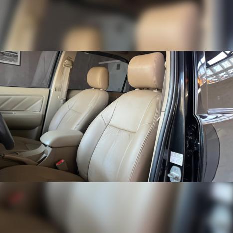 TOYOTA Hilux SW4 3.0 16V 4P SRV 4X4 7 LUGARES TURBO DIESEL AUTOMTICO, Foto 16