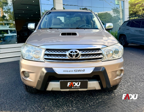 TOYOTA Hilux SW4 3.0 16V 4P SRV 4X4 7 LUGARES TURBO DIESEL AUTOM�TICO, Foto 2