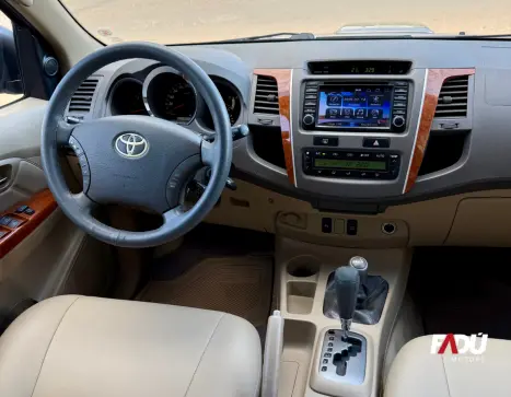 TOYOTA Hilux SW4 3.0 16V 4P SRV 4X4 7 LUGARES TURBO DIESEL AUTOM�TICO, Foto 5