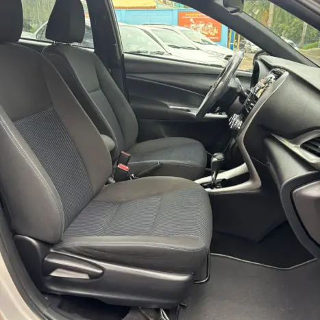 TOYOTA Yaris Hatch 1.3 16V 4P FLEX XL, Foto 5
