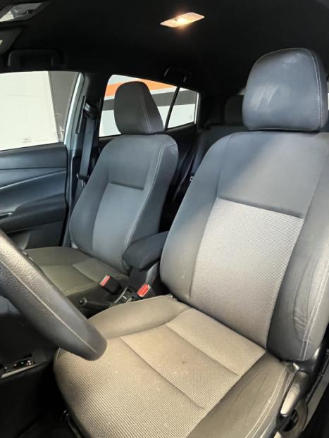 TOYOTA Yaris Hatch 1.5 16V 4P FLEX XL MULTIDRIVE AUTOM�TICO CVT, Foto 2