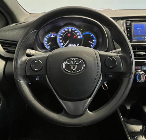 TOYOTA Yaris Hatch 1.5 16V 4P FLEX XL MULTIDRIVE AUTOM�TICO CVT, Foto 3